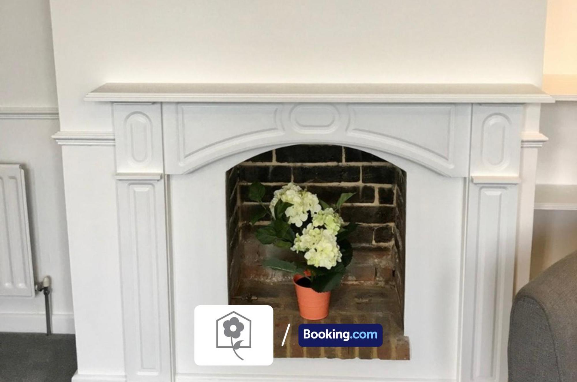 Netley Village Apartment By Your Stay Solutions Short Lets & Serviced Accommodation Netley Southampton With Free Wi-Fi Hamble-le-Rice Bagian luar foto