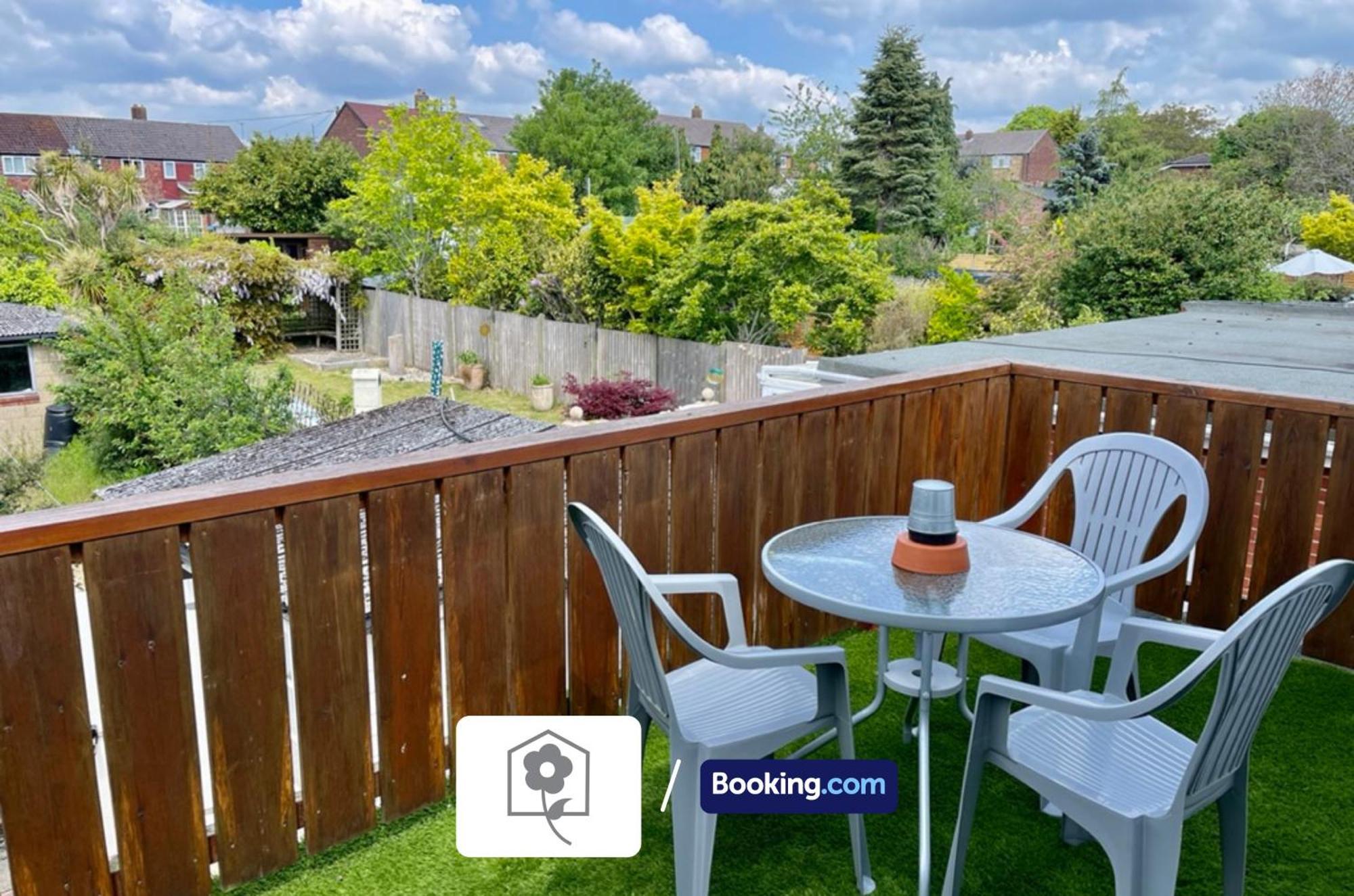 Netley Village Apartment By Your Stay Solutions Short Lets & Serviced Accommodation Netley Southampton With Free Wi-Fi Hamble-le-Rice Bagian luar foto